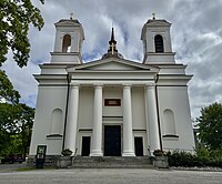 Härnösands domkyrka exteriör 2024.jpg