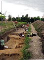 Раскопки городской стены города Жмигрода XII / XIII века.