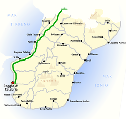 Peta Provinsi Reggio Calabria, dengan Reggio Calabria di selatan A3 motorway (A3 depicted in green).