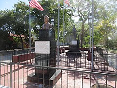 Busto de Manolo Fernández.