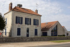 The town hall in Guigneville-sur-Essonne