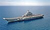 ТАВКР «Адмирал флота Советского Союза Кузнецов» принимает вертолёт ВМС США SH-60 (январь 1996 г.)