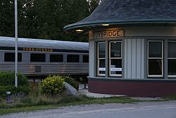 York–Durham railway coach behind Uxbridge station building