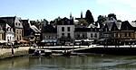 Auray, Blick über den Fluss zur Altstadt des Ortsteils St. Gorman