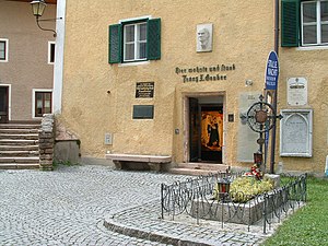 s Grob vom Franz Xaver Gruber und's Museum