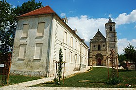 Logis et église abbatiaux, Berteaucourt-les-Dames.
