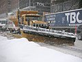 Um limpa-neve de estada na cidade de Quebec