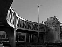 Viaduc du quai de la Rapée rejoignant le viaduc d'Austerlitz.