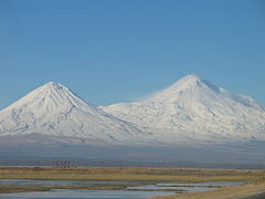 Muntele Ararat văzut dinspre Nahicevan, Azerbaidjan