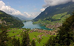 Lungern s jezerem Lungerersee