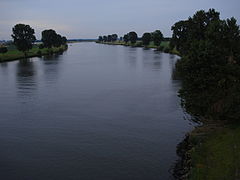 Neerloon, l' Meuse à l'brunne