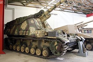 Sd.Kfz. 165 «Hummel» у танковому військовому музеї. Мюнстер. Німеччина