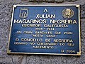 Placa a Xulián Magariños.