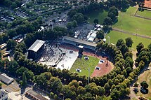 Sachs-Stadion vor einem Konzert der Toten Hosen 2013