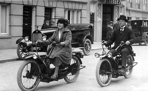 Deux Neracar en Hollande, en 1923