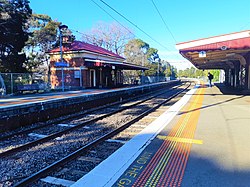 Platforms at Williamstown Beach railway station, Melbourne.