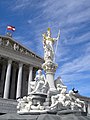 Австрияны парламентини мекямыны аллында Афинаны статуясы