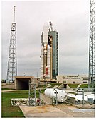 大力神四号在发射架上，1996年