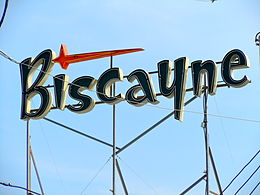 Enseigne néon de style Doo-Wop de l'hôtel Biscayne à Wildwood Crest, dans le New Jersey.
