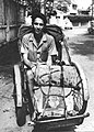 L'écrivain André Brugiroux dans un becak à Jakarta en 1970.