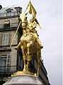 تندیس زرین ژان دارک در پاریس