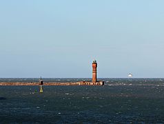 El Far de Sant-Pol a Dunkerque, a l'entrada del port.