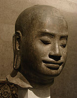 ジャヤーヴァルマン7世頭部像、カンボジア、12世紀後半のクメール王朝美術