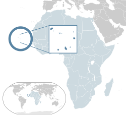 Kap Verden sijainti Afrikassa (vaaleansininen ja tummanharmaa) ja Afrikan unionissa (vaaleansininen).