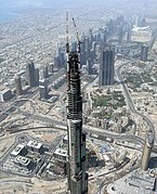 8 Mei 2008 === Saat ini === Papan nama Burj Khalifa Dubai dengan Burj Khalifa