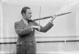 photo : Heifetz et son violon-canne