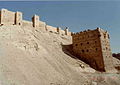 Bastion în glacisul de sud al citadelei din Alep, unul dintre cele mai vechi castele din lume