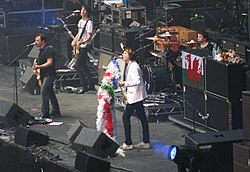 Manic Street Preachers на концерте в Кардиффе, 2010 год