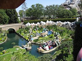 Storybook Land vanuit de Casey Jr. Circus Train in Anaheim