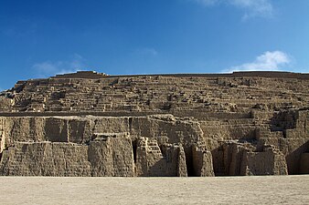 Pirámide principal de la huaca Pucllana