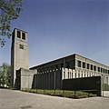 De Heilige Kruisvindingskerk te Odiliapeel. Gebouwd in 1958/59. Ontworpen door Jan de Jong. Een voorbeeld van een latere hallenkerk.