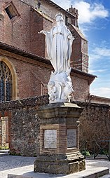 Immaculata par Giuseppe Obici, place Saint-Alain.