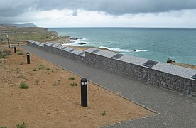 La baie des cosaques et son mémorial à la 35e batterie côtière.