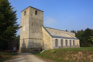 L'ancienne église Saint-Pierre en ruine (XIIe – XIVe siècles)