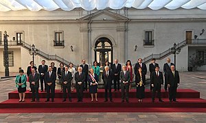 Última fotografía oficial del gabinete de ministros de Michelle Bachelet en el Palacio de La Moneda, el 11 de marzo de 2018.