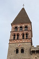 Detalle de la torre de fachada