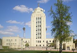 Valley Municipal Building in Van Nuys