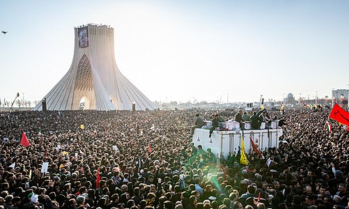 Servei funerari a la plaça Azadi, Teheran