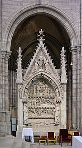 Grobnica Dagoberta I., prvega kralja, pokopanega v St. Denisu, predelana v 13. stoletju