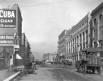 Los Angeles St. north from 3rd St. ca. 1910