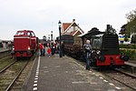 Locomotor 204 rangeert met diverse goederenwagens te Stadskanaal; 17 mei 2012.