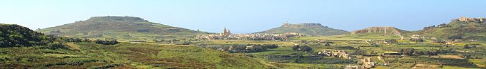 Panorama części Gozo (kliknij aby powiększyć)