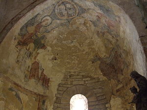 Originalmente, la mayoría de las iglesias románicas estaban recubiertas con pinturas murales Iglesia Saint-Pierre de Brancion