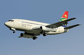 Un Boeing 737-200, le 1er modèle de 737 produit en série, ici opérant pour South African Airlink en 2007