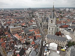 Pogled na Gent s stolnice svetega Bava z zvonikom in cerkev svetega Nikolaja