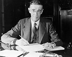 Vannevar Bush (cca 1940-44)